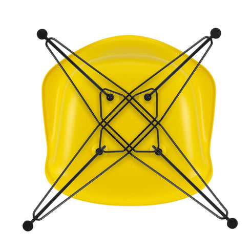 Cadeira de Braços em Plástico Eames DAR / Base Preta